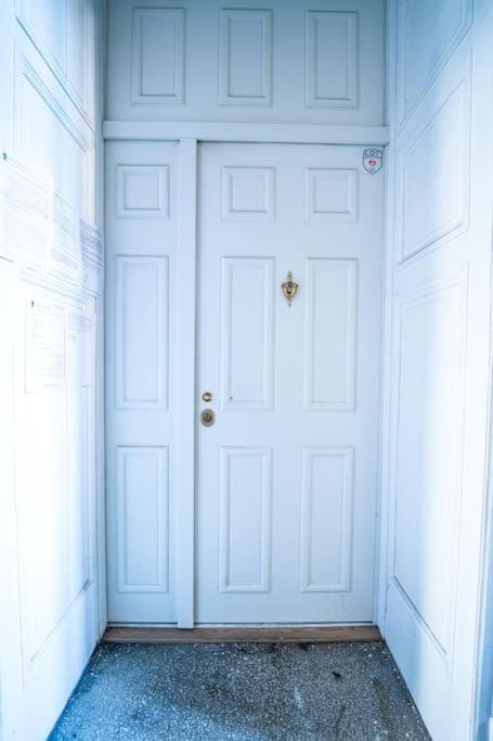 Best Point In The City / 2 Bedrooms *