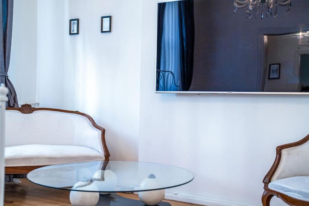 Best Point In The City / 2 Bedrooms Apartment Sofia