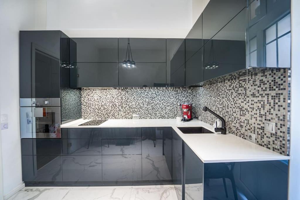 Best Point In The City / 2 Bedrooms Apartment
